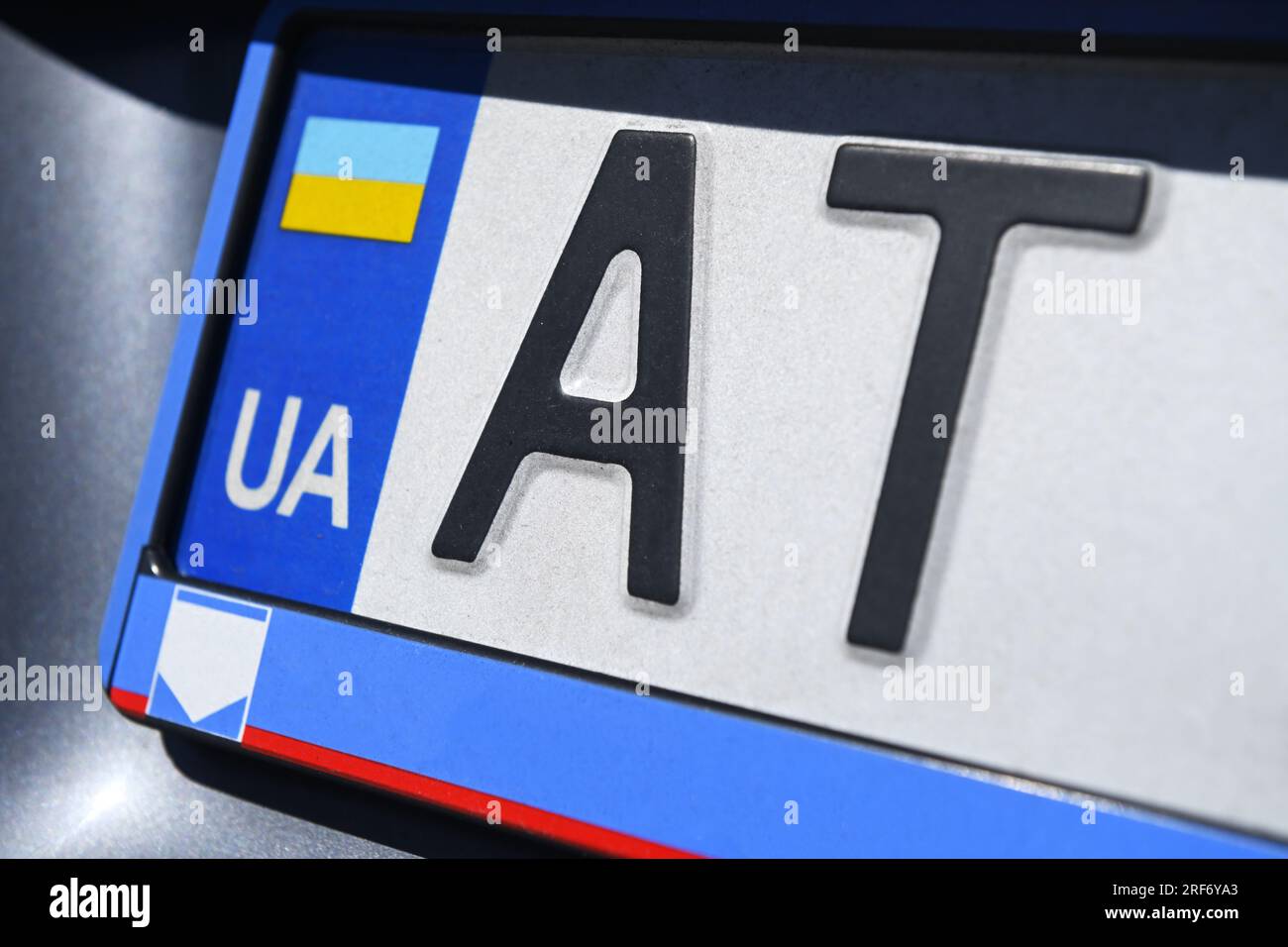 Fahrzeug mit ukrainischem Kennzeichen in Deutschland Stock Photo