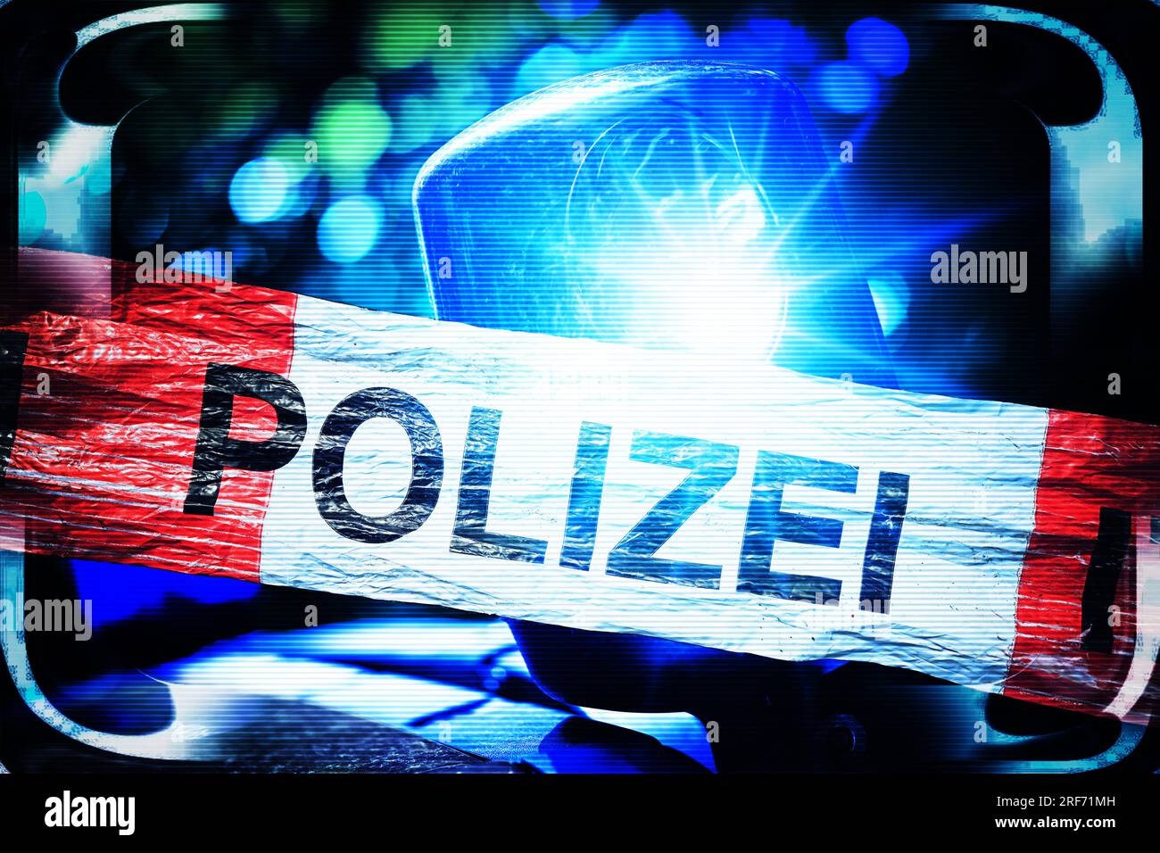 FOTOMONTAGE, Polizei-Absperrband und Blaulicht, Symbolfoto Polizeieinsatz Stock Photo