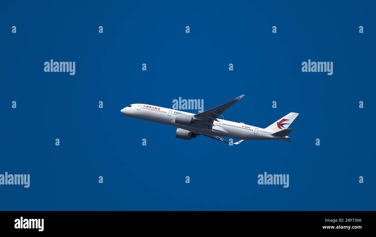 China airlines a350 hi-res stock photography and images - Alamy