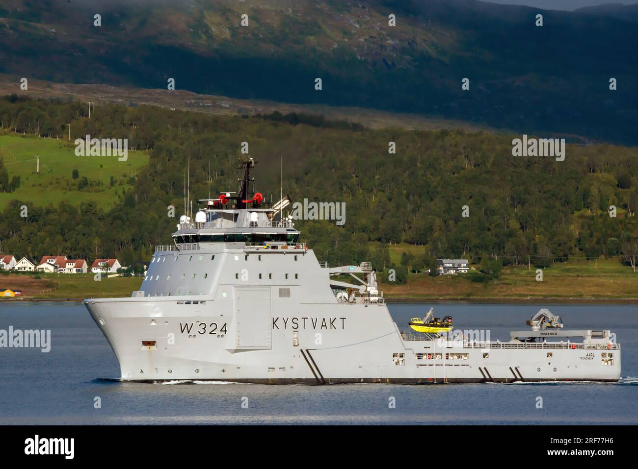 Küstenwache KV Jarl im Sandnessund in Norwegen, Stock Photo