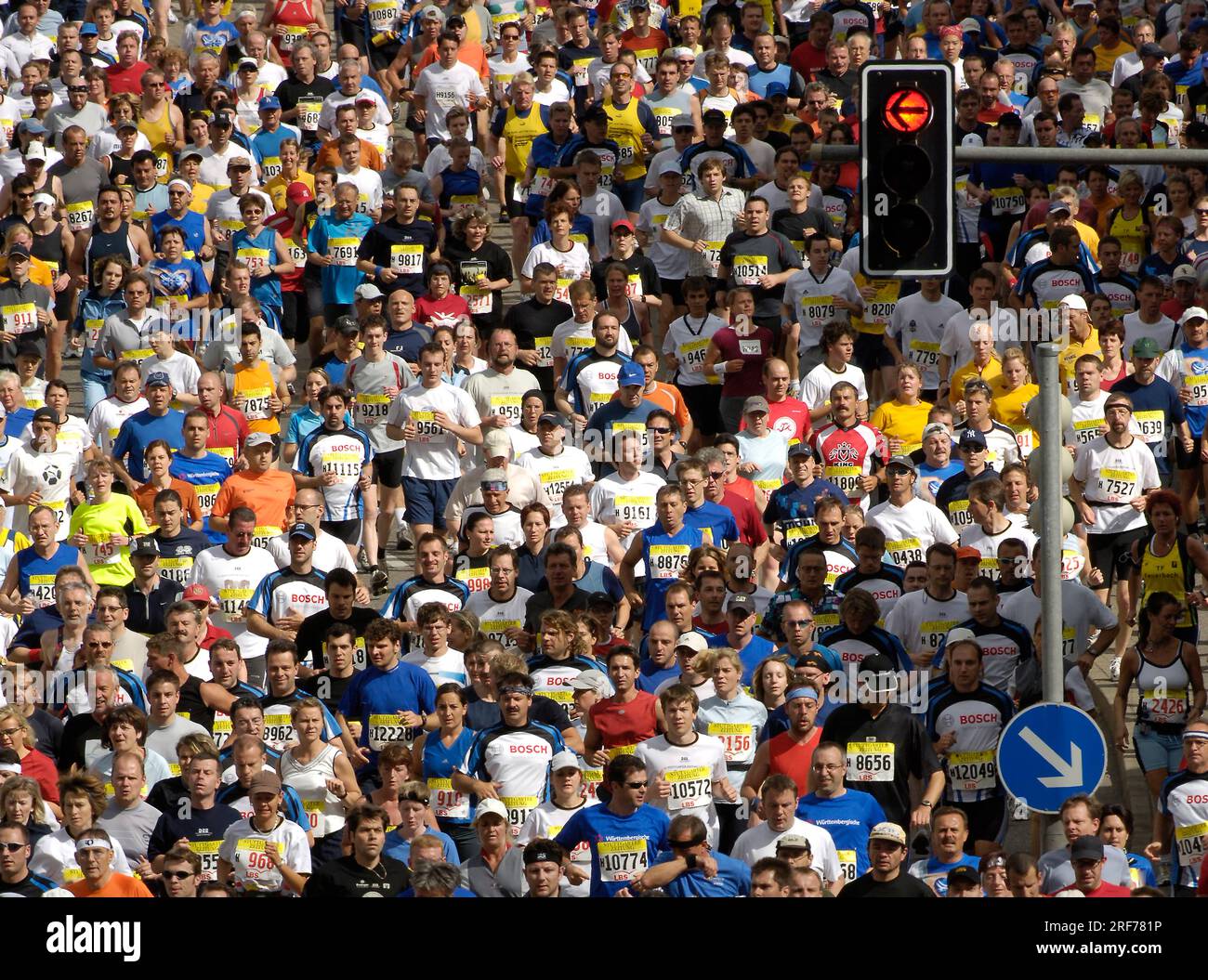 Marathon - Halbmarathon Stuttgart - Marathonläufer - Menschenmasse, Sport, Leichtathletik, Stock Photo