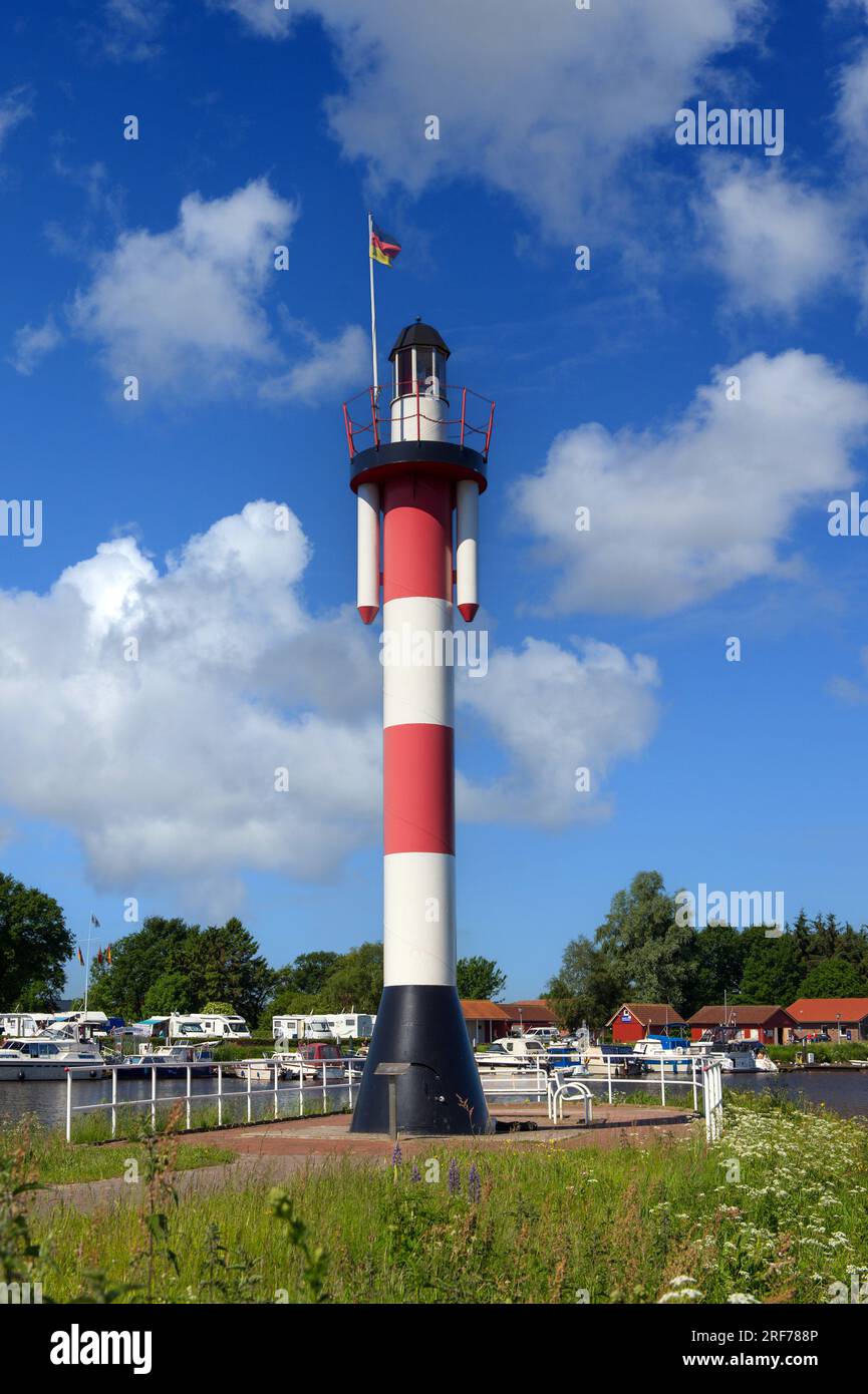 Leuchtturm in Barssel, Niedersdachsen, Hafen, Boote, Stock Photo