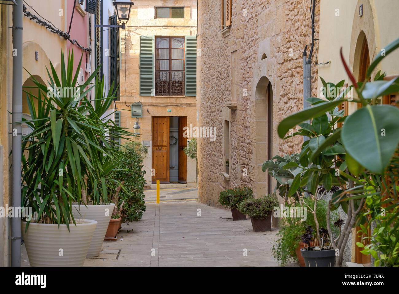 Gasse, Altstadt, Alcudia, Mallorca, Spanien Stock Photo