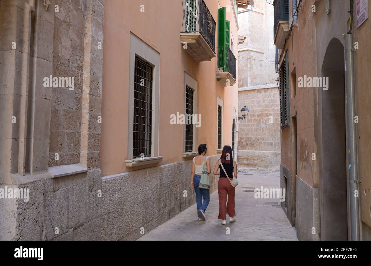 Touristen, Stadtbesichtigung, Altstadt, Palma, Mallorca, Spanien Stock Photo