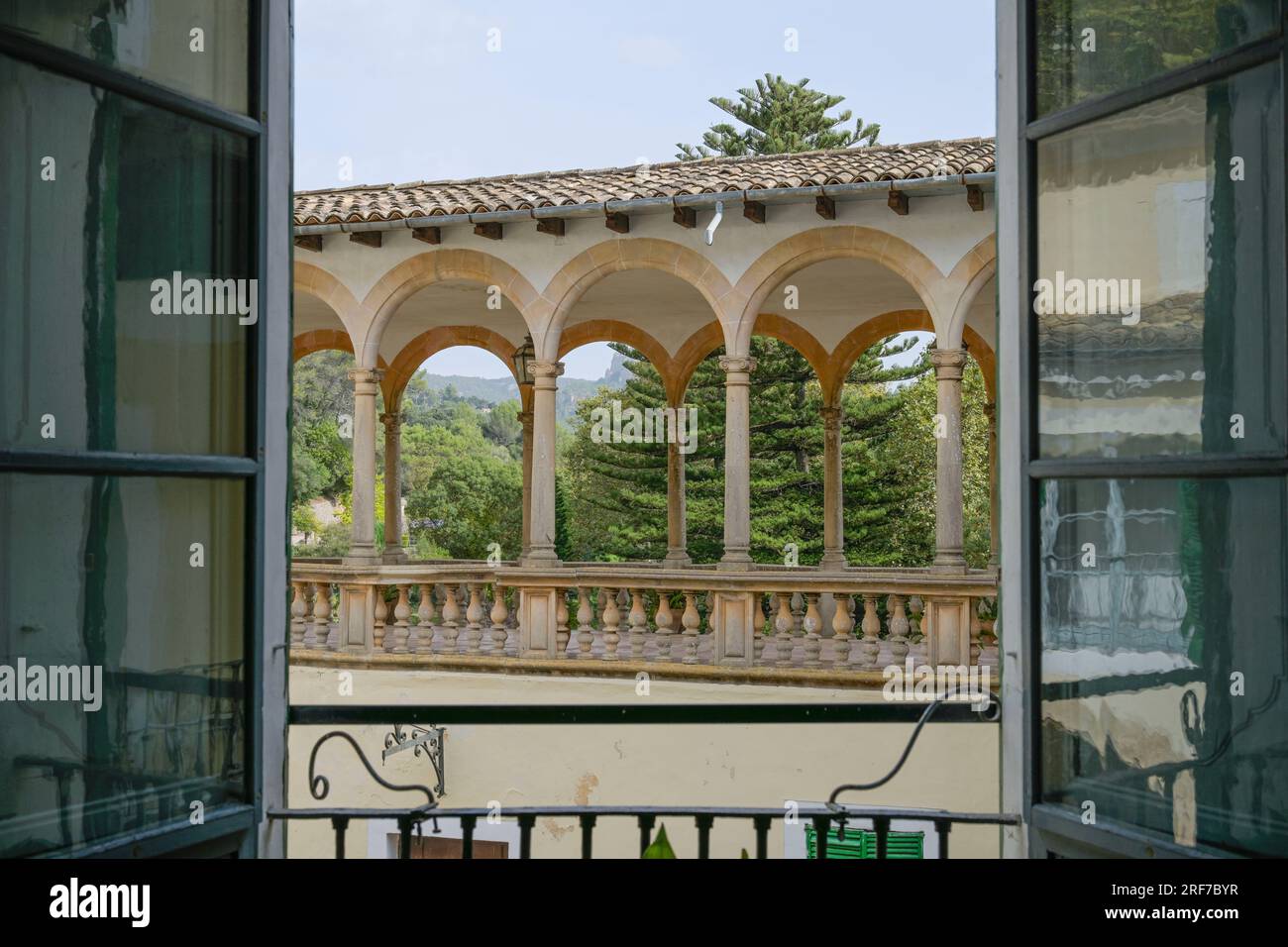 Bogengang, Terrasse, Herrenhaus Museum Landgut La Granja, Mallorca, Spanien Stock Photo