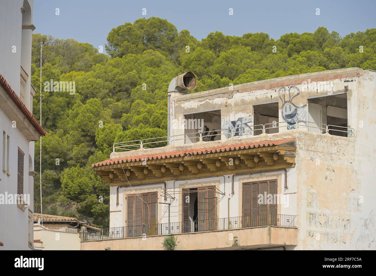 Ruine, verfallenes ehemaliges Hotel, Cala Major, Mallorca, Spanien