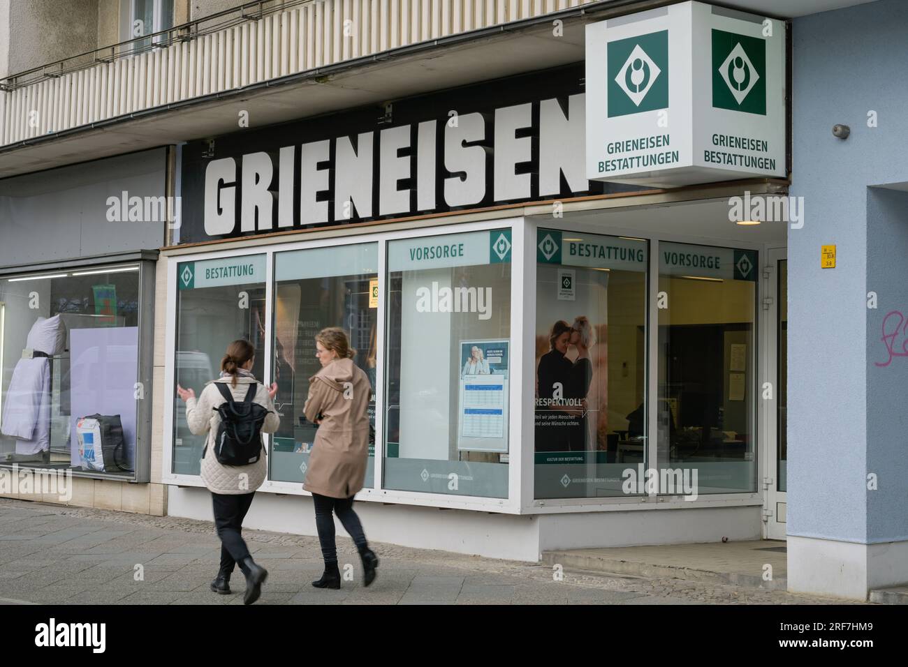 bie Voyage dec5,eliedIestauw4, image size:1300x956