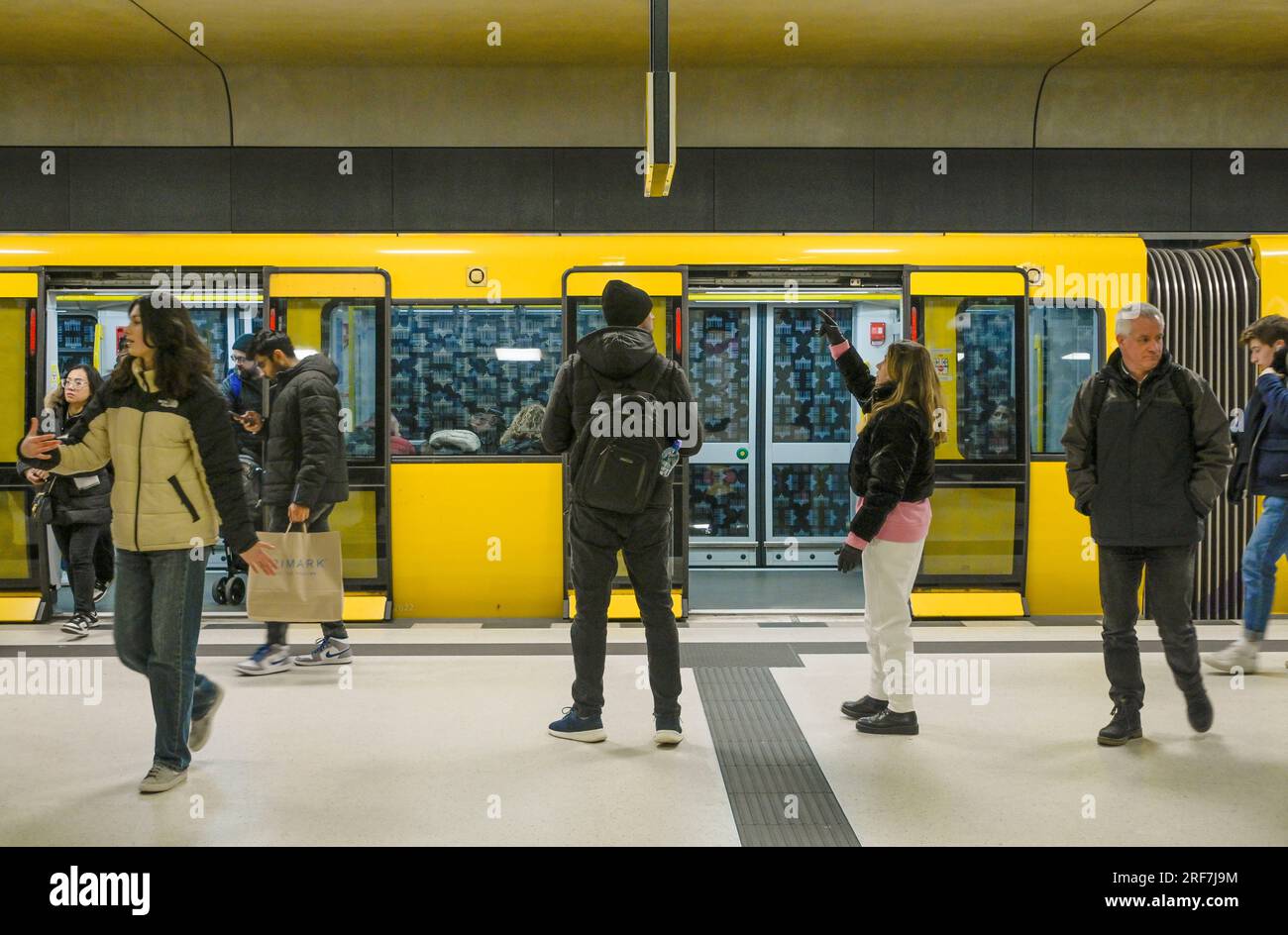 U 5, UBahnhof Unter den Linden, Mitte, Berlin, Deutschland Stock Photo Alamy