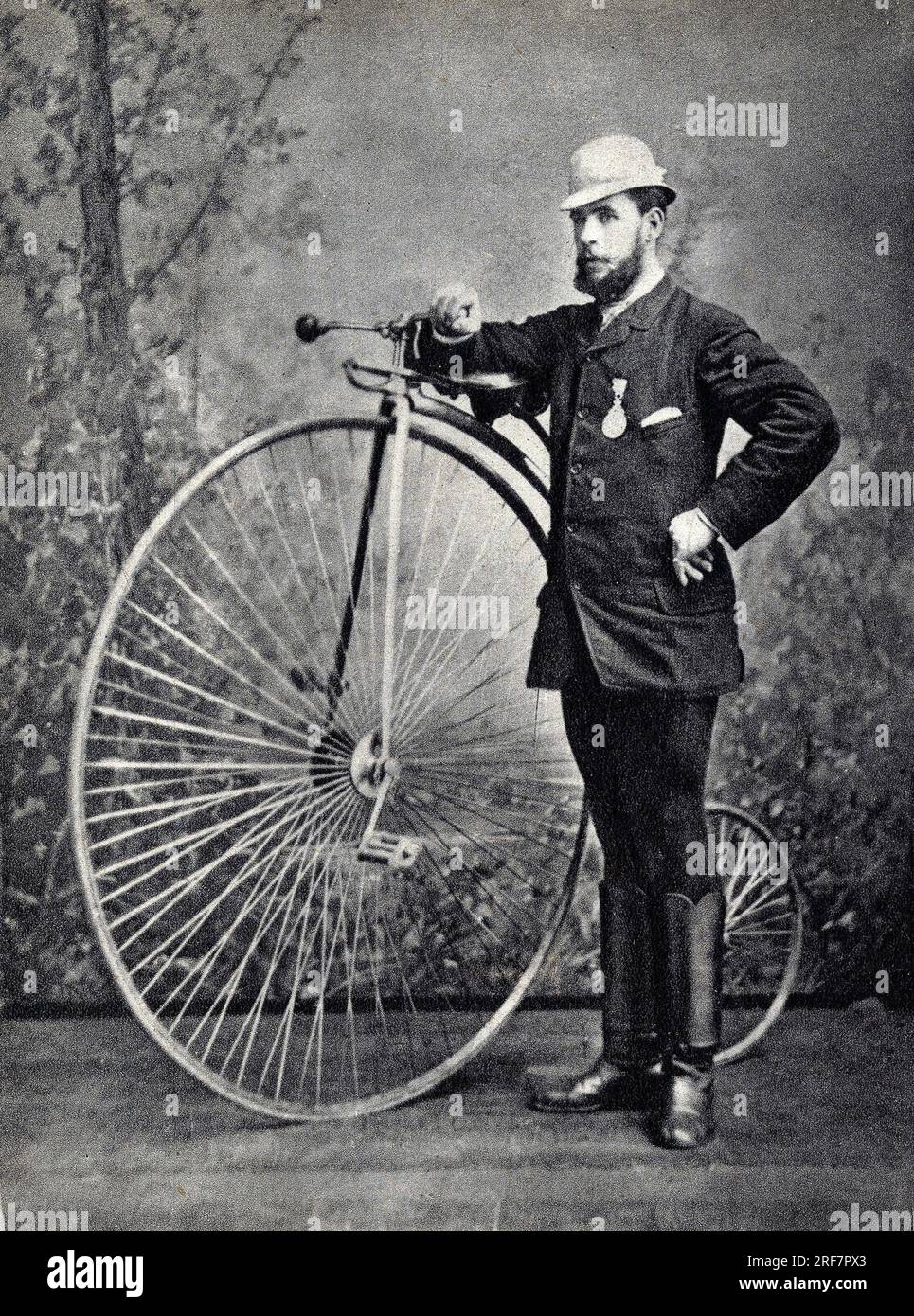 Grand Bi Vélocipède 1900 – Vélo Ancien Avec Médailles, Pièce De Collection