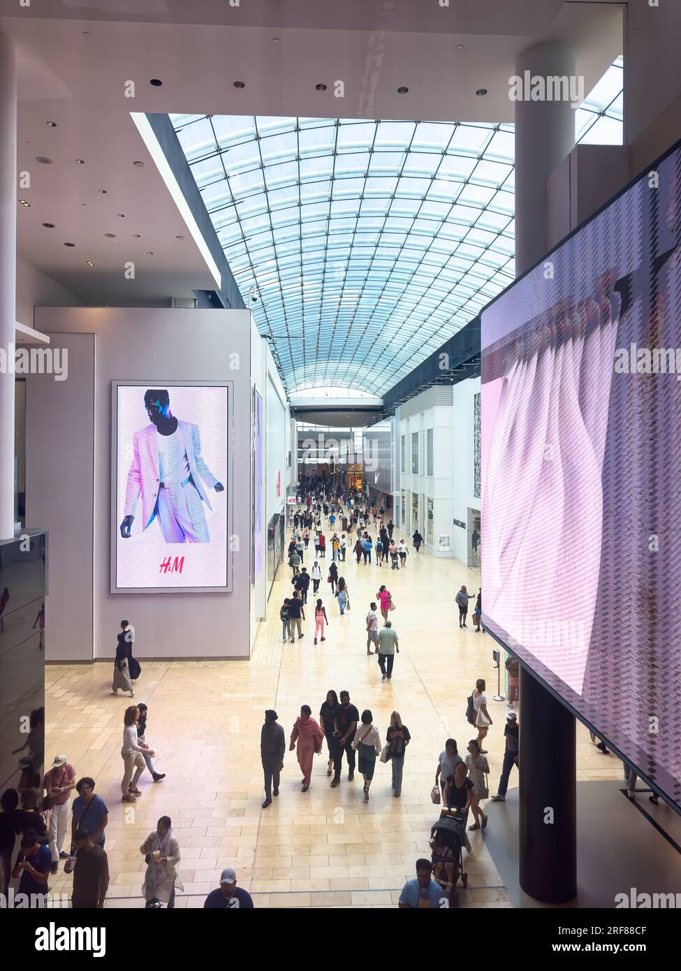 H&M to open in North Riverside Mall in November - Riverside