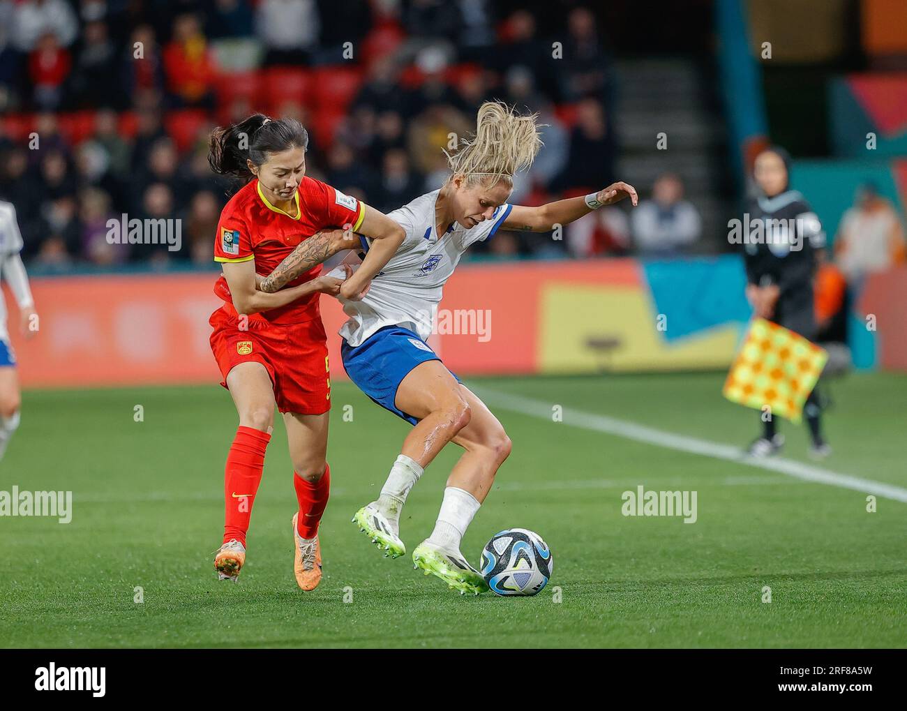 Adelaide/Tarntanya, Australia, 1st August 2023, FIFA Women's World Cup (Group D - Match #39) England vs China,  England's Rachel DALY and China's Mengyu SHEN fight for possession   Credit: Mark Willoughby/Alamy Live News Stock Photo
