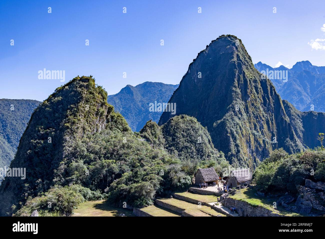 Inca ruins of Machu Picchu and the sacred summit, Huayna Picchu, Peru, South America Stock Photo