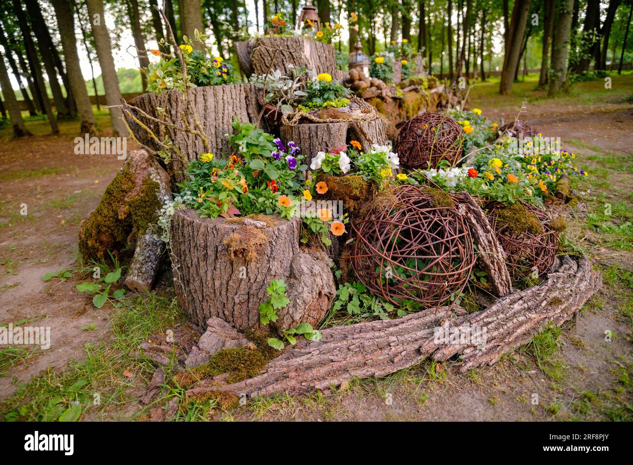 Landscaping elements hi-res stock photography and images - Alamy