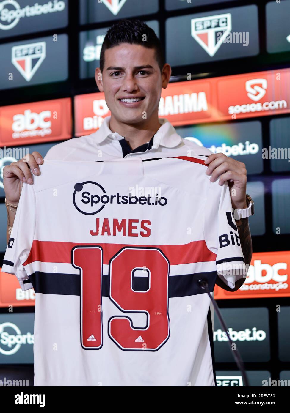 Sao Paulo, Brazil. 01st Aug, 2023. Colombian player James Rodriguez during presentation and press conference at Sao Paulo Futebol Clube, at the Barra Funda Training Center, in the west zone of Sao Paulo, this Tuesday afternoon, 01. Adriana Spaca/SPP (Adriana Spaca/SPP) Credit: SPP Sport Press Photo. /Alamy Live News Stock Photo