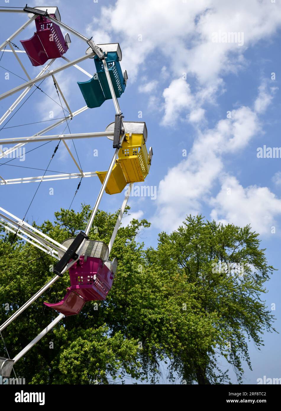 Vibrant colored ferris wheel hi-res stock photography and images - Alamy