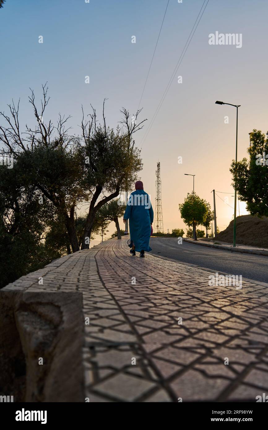 African woman walking on street hi-res stock photography and images - Alamy