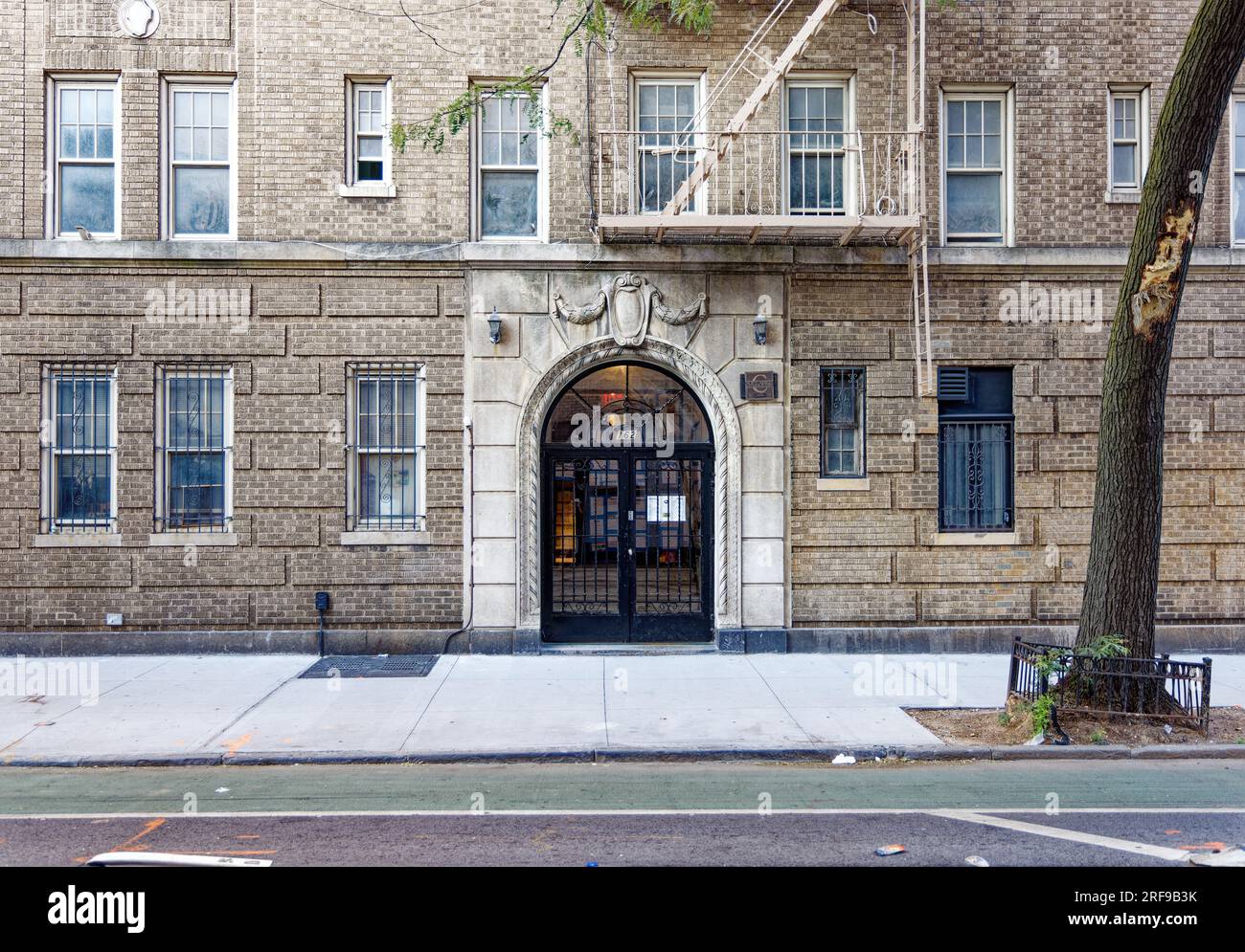 West Village 162 West 13th Street is a centuryold sixstory brick and