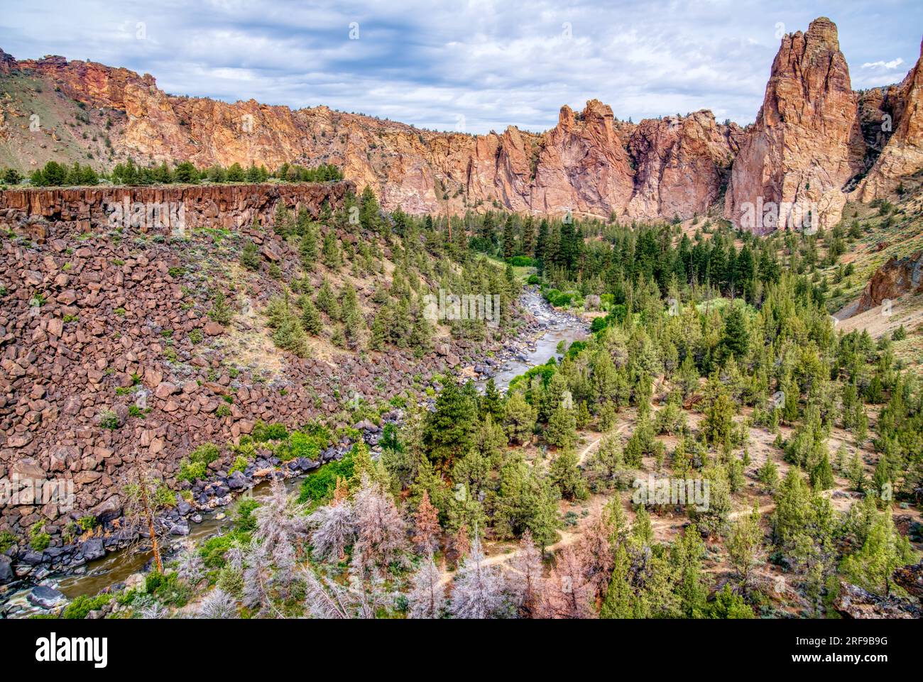 Amzing rock formations at Smith Rock State Park near Redmond, Oregon Stock Photo