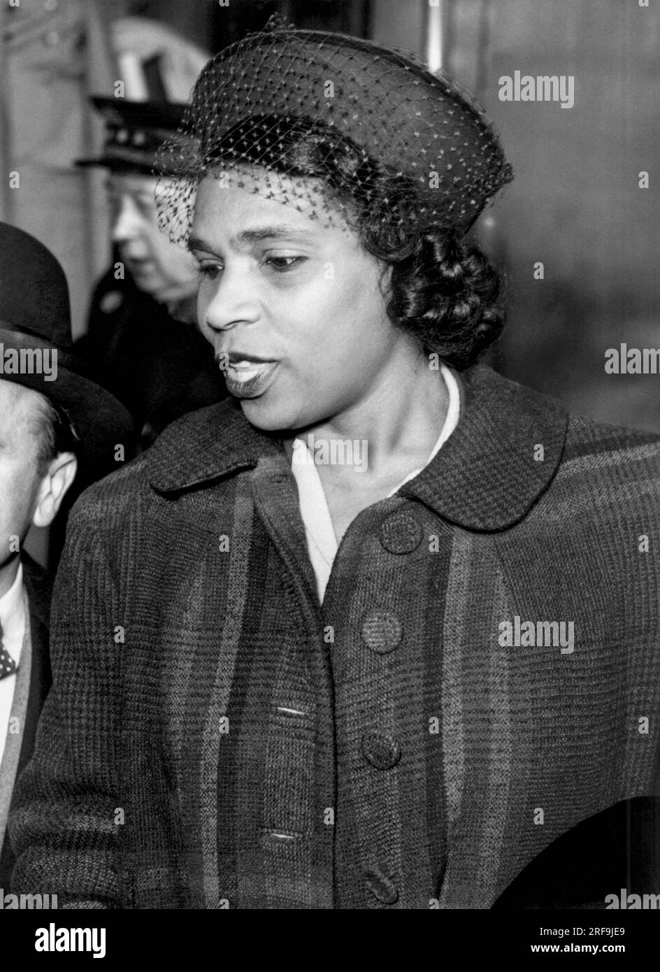 Paris, France:   March 5, 1949 Opera contralto Marian Anderson as she arrives in Paris after crossing on the H.M.S. Queen Elizabeth. Stock Photo