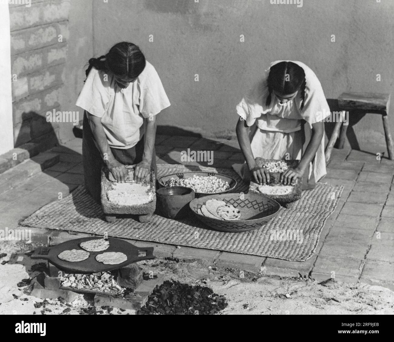 How to make Native American corn tortillas