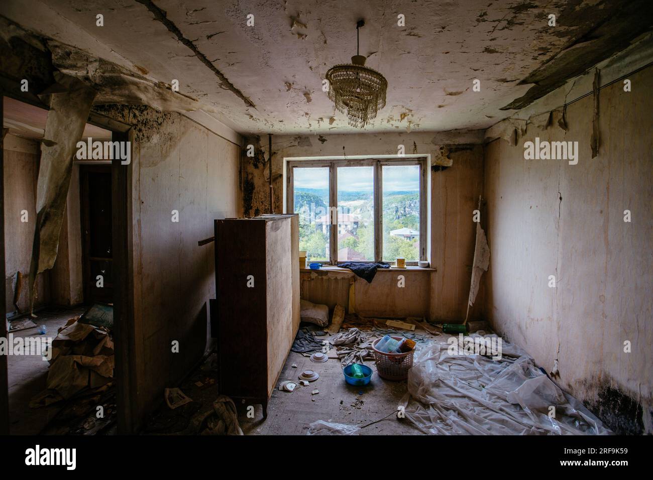 Old empty abandoned ruined apartment Stock Photo Alamy