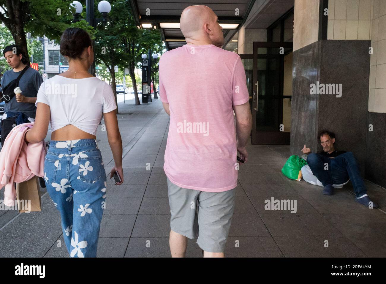 Seattle, USA. 9th July, 2023. Person flipping people off on a hot ...