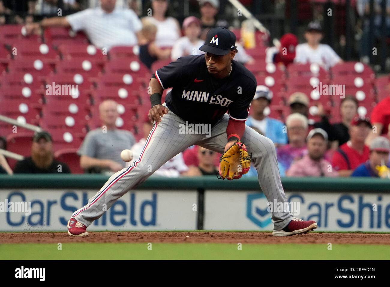 Twins come through late again, beat Guardians on Jorge Polanco's