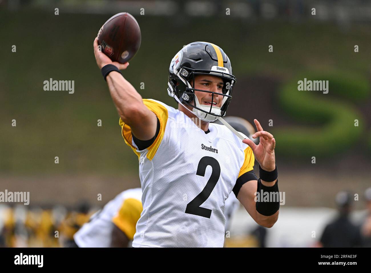 Pittsburgh Steelers quarterback Mason Rudolph (2) participates in the ...