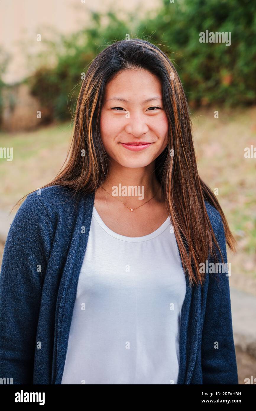 Pretty asian model young teenager hi-res stock photography and images ...