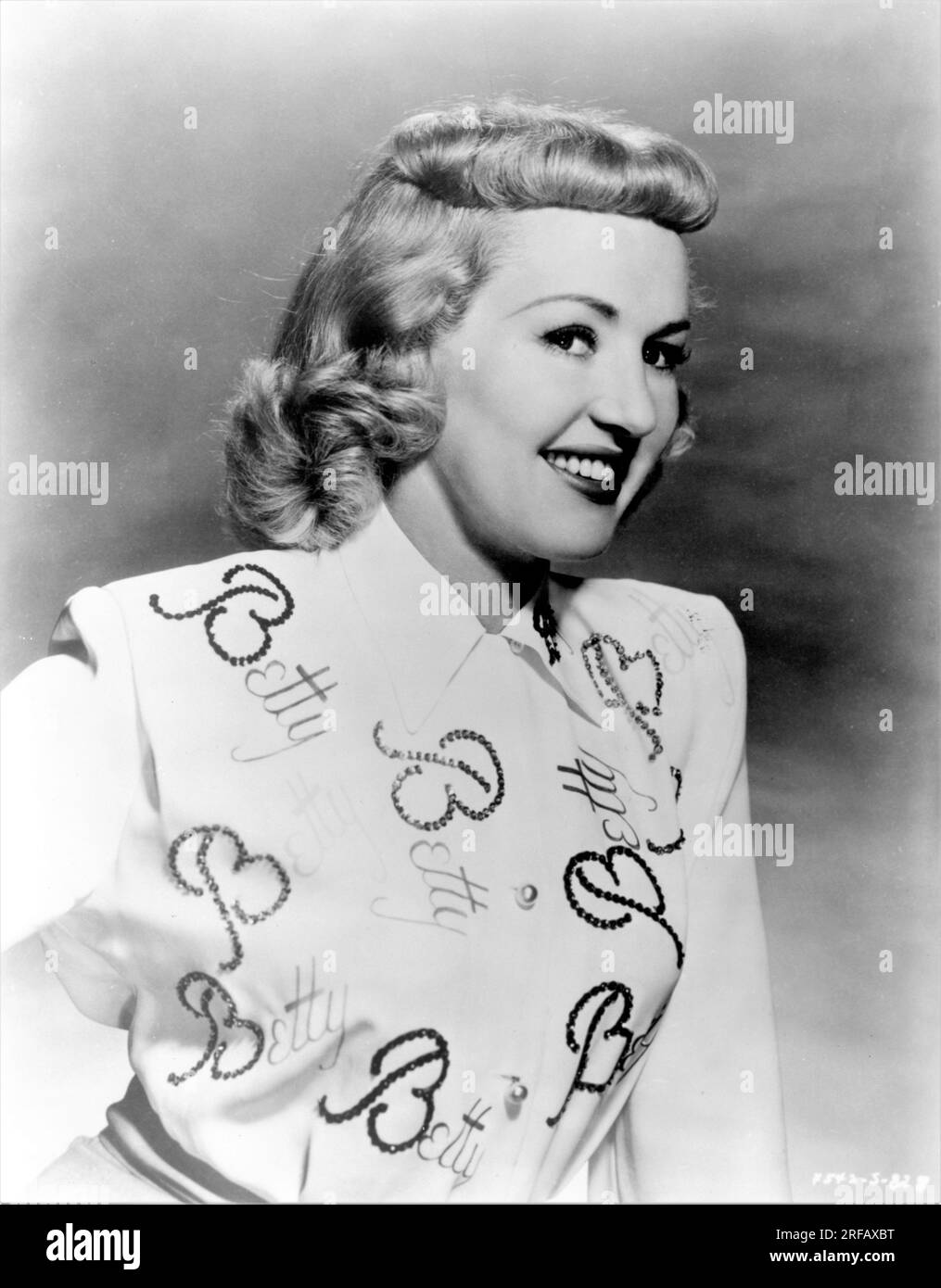 BETTY GRABLE circa 1948 Portrait publicity for Twentieth Century Fox ...