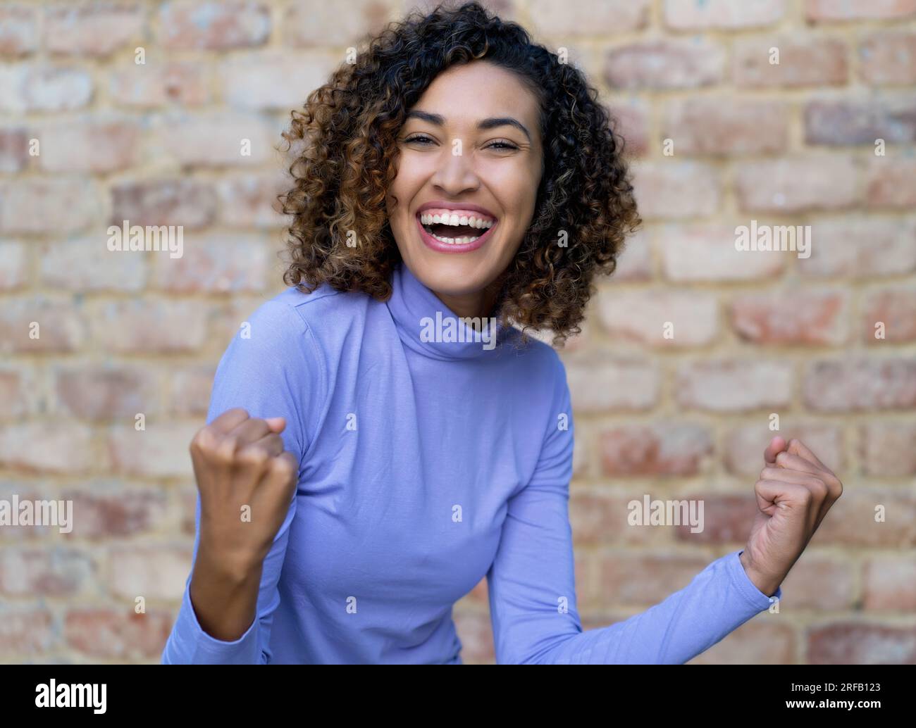 Pretty mexican woman hi-res stock photography and images - Alamy