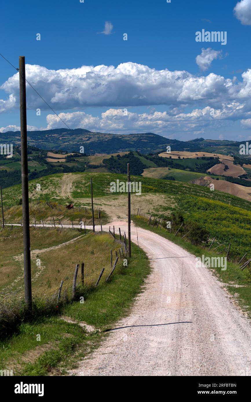 Recinzione del cielo hi-res stock photography and images - Alamy