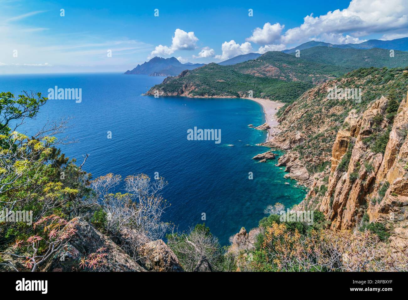 Küstenlandschaft bei Porto, Calanche de Piana, Küstenstrasse, Felsen, Mittelmeer, Korsika, Frankreich, Europa Stock Photo