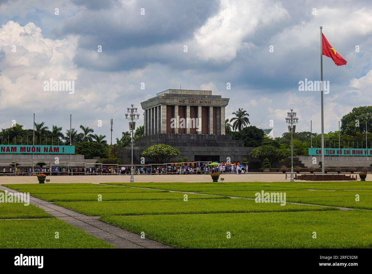 Hanoi, Vietnam May 28, 2023 The Ho Chi Minh Mausoleum, a solemn, grand structure housing the Hanoi, Vietnam May 28, 2023 The Ho Chi Minh Mausoleum, a solemn, grand structure housing the