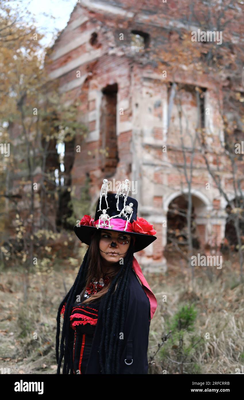 The Catholic art of Frida Kahlo - America Magazine, image size:849x1390