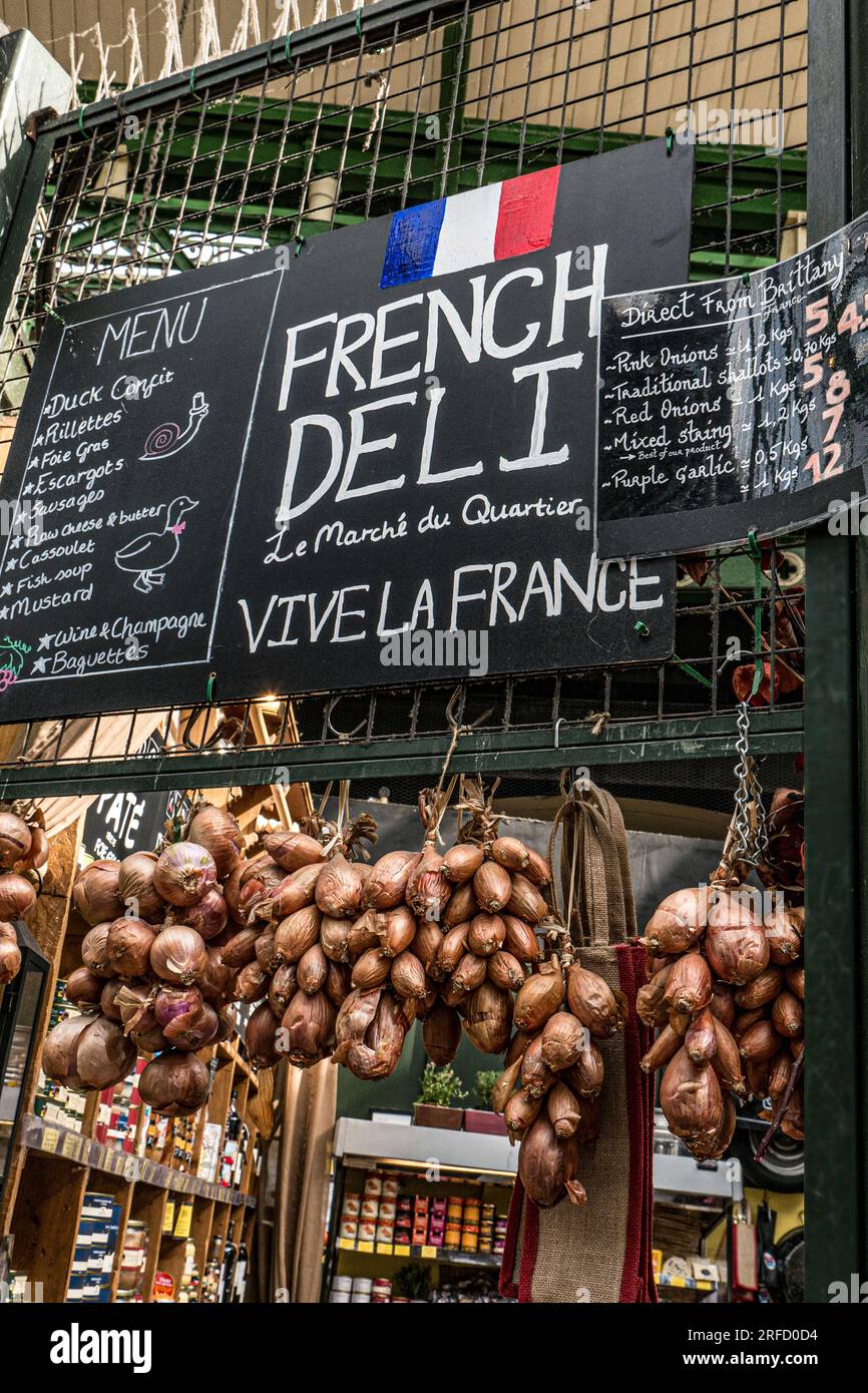 FRENCH DELI BOROUGH MARKET AUTHENTIC PRODUCE STALL  'Le Marché du Quartier' Authentic French produce market stall display at Borough Market London UK Stock Photo