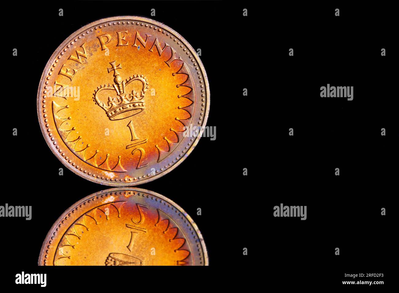 Smallest british copper coin hi-res stock photography and images - Alamy