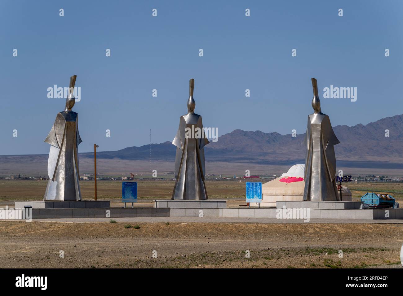 Queens of the desert statue at the welcoming gate of Munugov province near Dalanzadgad in the Gobi Desert in southern Mongolia. Stock Photo