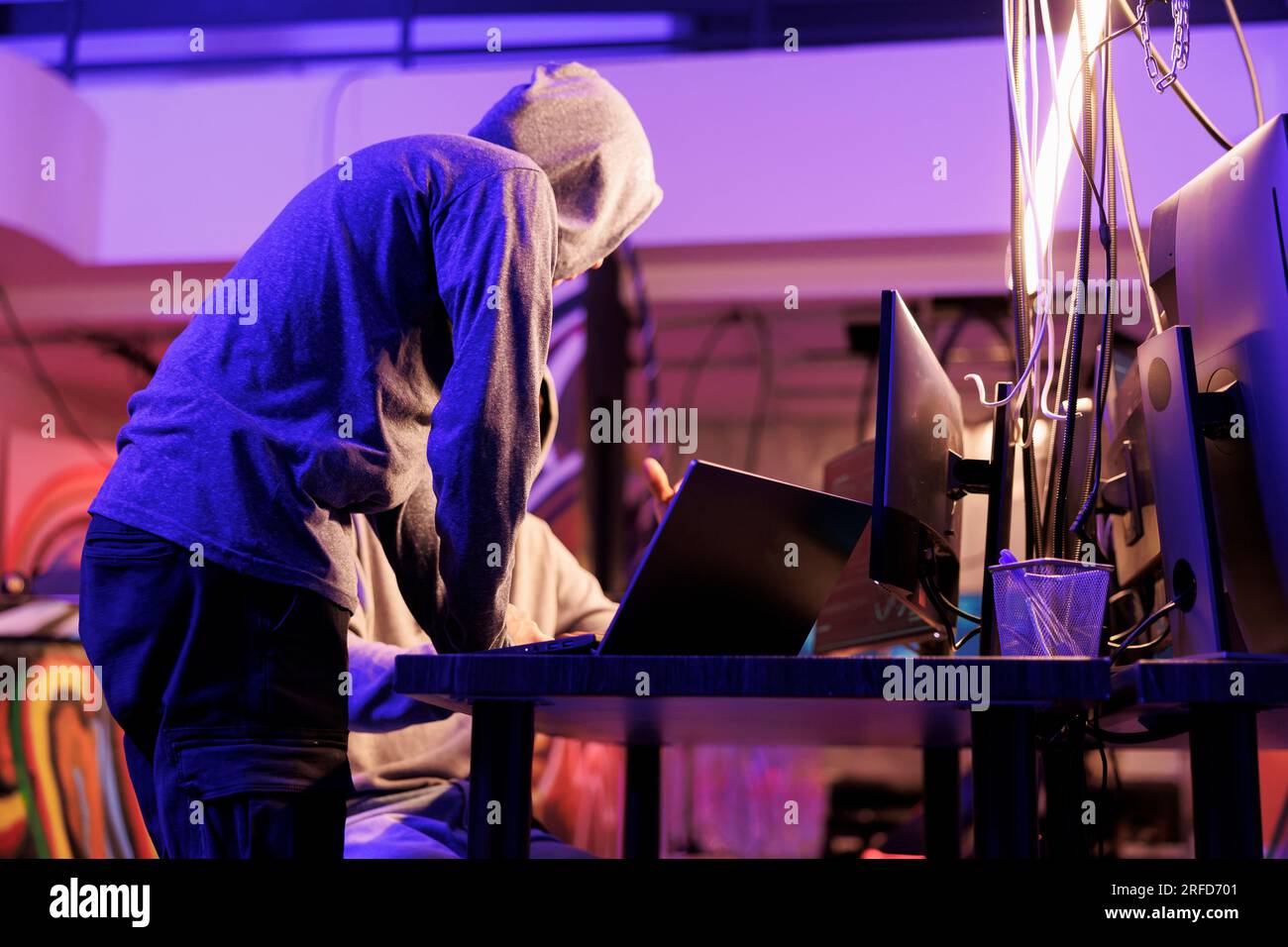 Hackers cracking password and getting unauthorized access to database ...