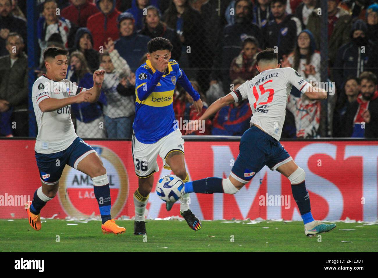Montevideo, Uruguay. 02nd Aug, 2023. Leandro Lozano, Diego Rodríguez of Nacional battles for possession ball with Cristian Medina of Boca Juniors, during the match between Nacional and Boca Juniors for the 1st leg of round 16 of Copa Conmebol Libertadores 2023, at Gran Park Central Stadium, in Montevideo, Uruguay on August 02. Photo: Pool Pelaez Burga/DiaEsportivo/DiaEsportivo/Alamy Live News Credit: DiaEsportivo/Alamy Live News Stock Photo