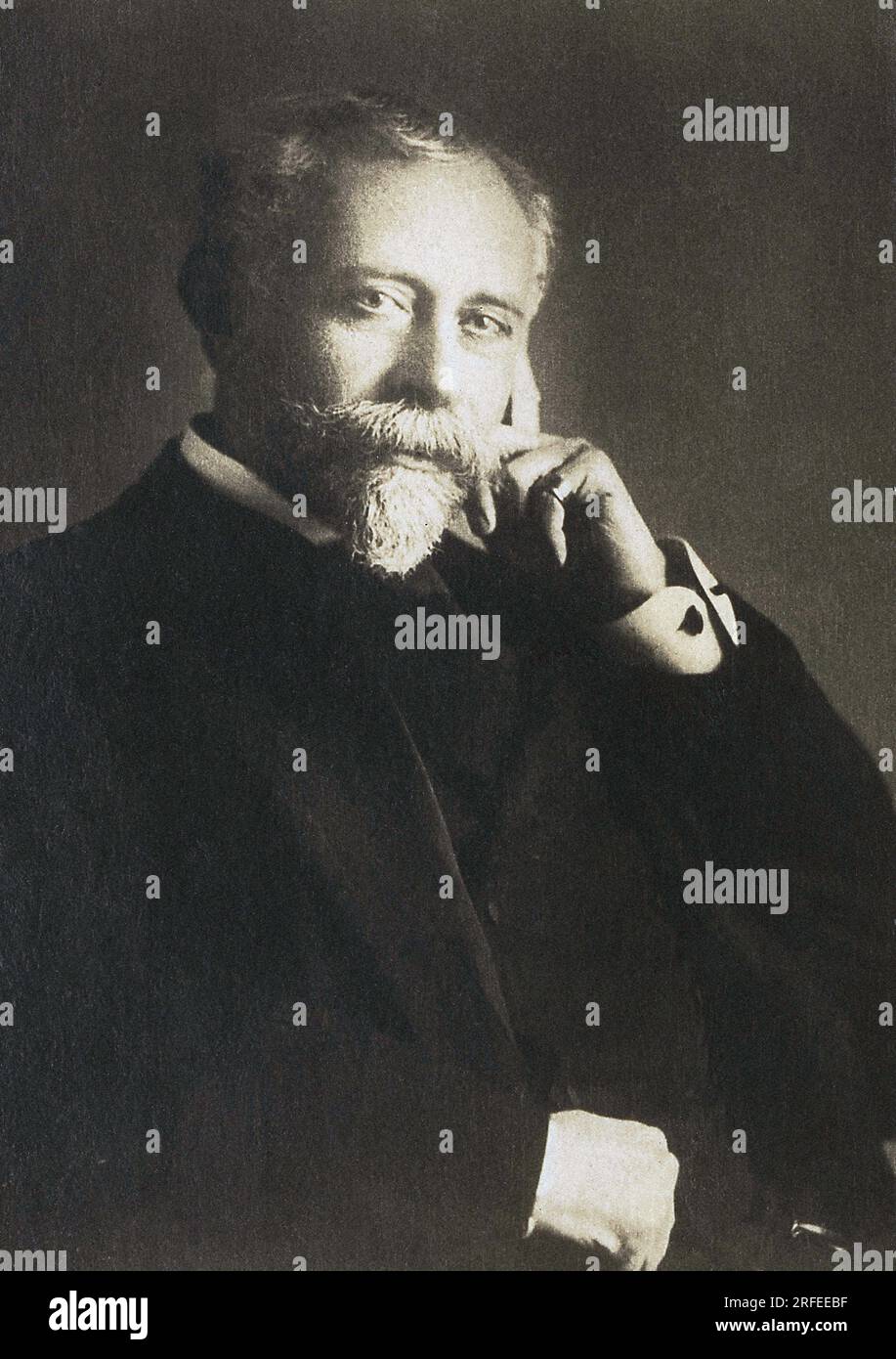 Diplomate portrait hires stock photography and images Alamy