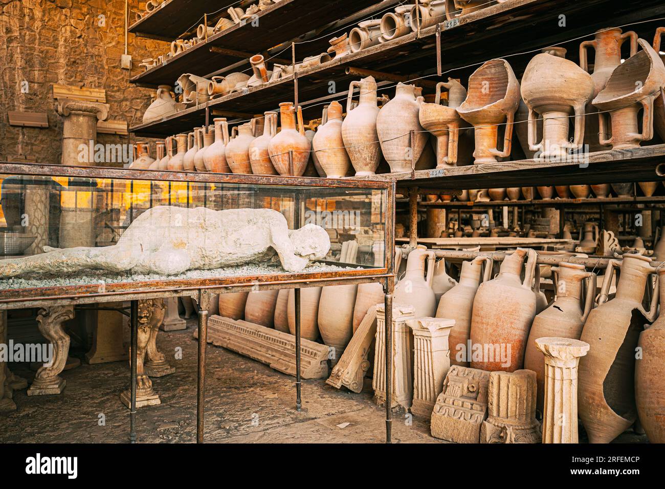 Pompeii Italy Artifacts In Granary Of Pompeii Forum Stock Photo Alamy Pompeii Italy Artifacts In Granary Of Pompeii Forum Stock Photo Alamy
