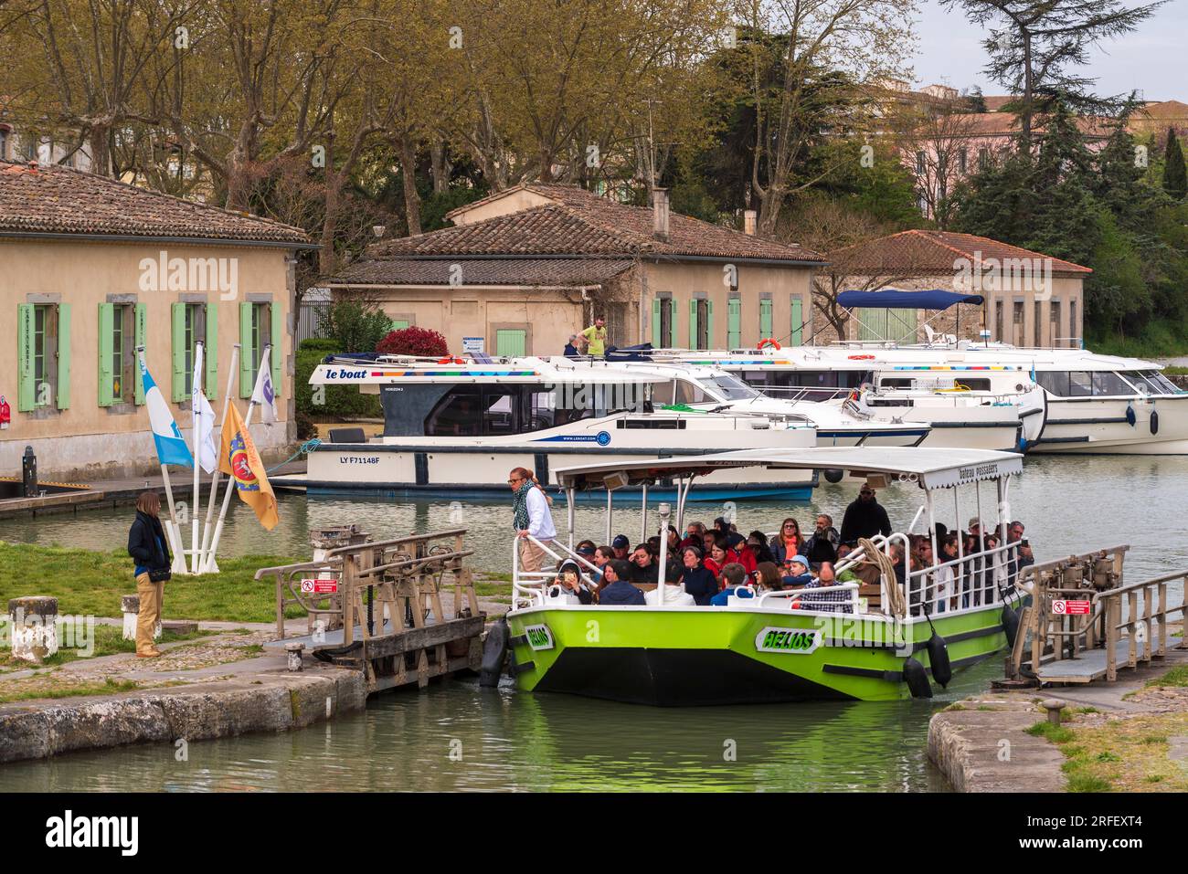 France, Aude, Carcassonne, navigation on the Canal du Midi listed as World Heritage by UNESCO, lock of Carcassonne Stock Photo
