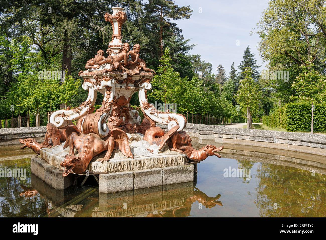 Spain, Castile and Leon, La Granja de San Ildefonso, Royal Palace of La Granja de San Ildefonso gardens, dragon's fountain Stock Photo