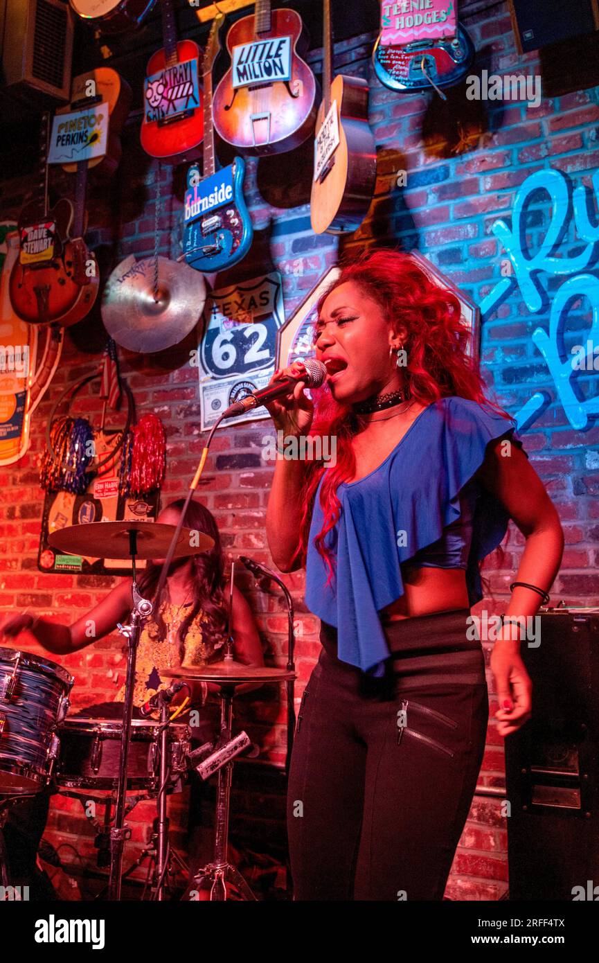 United States, Tennessee, Memphis, the Southern Avenue group on stage Rum Boogie Cafe on Beale Street Stock Photo