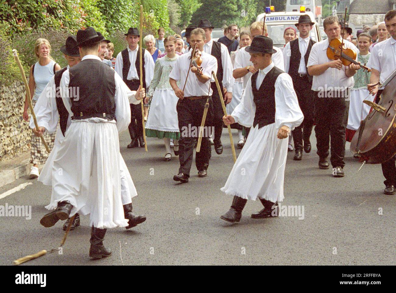 Hungarian folk dance group hi-res stock photography and images - Alamy