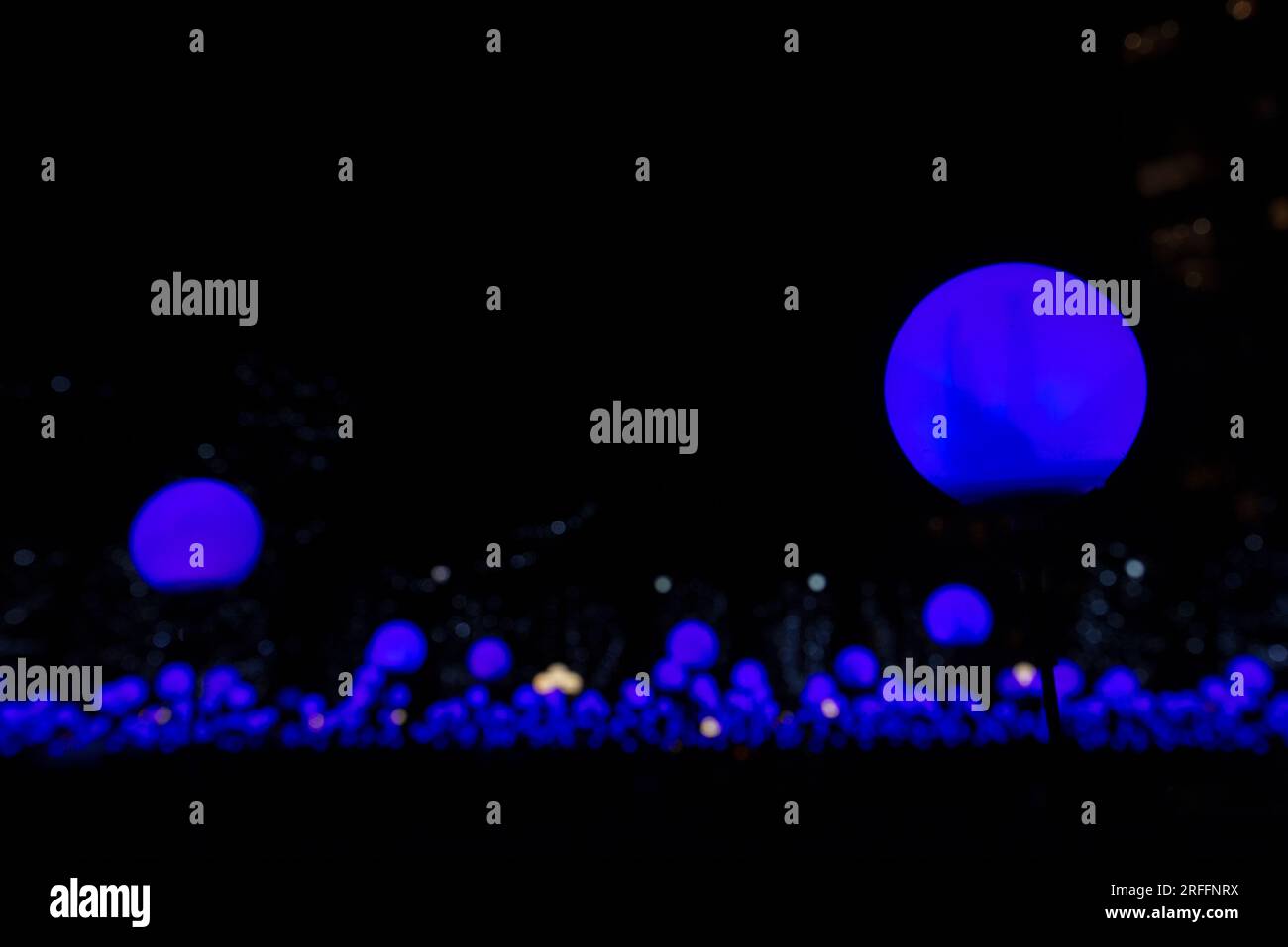 round lights at Canary Wharf Stock Photo - Alamy