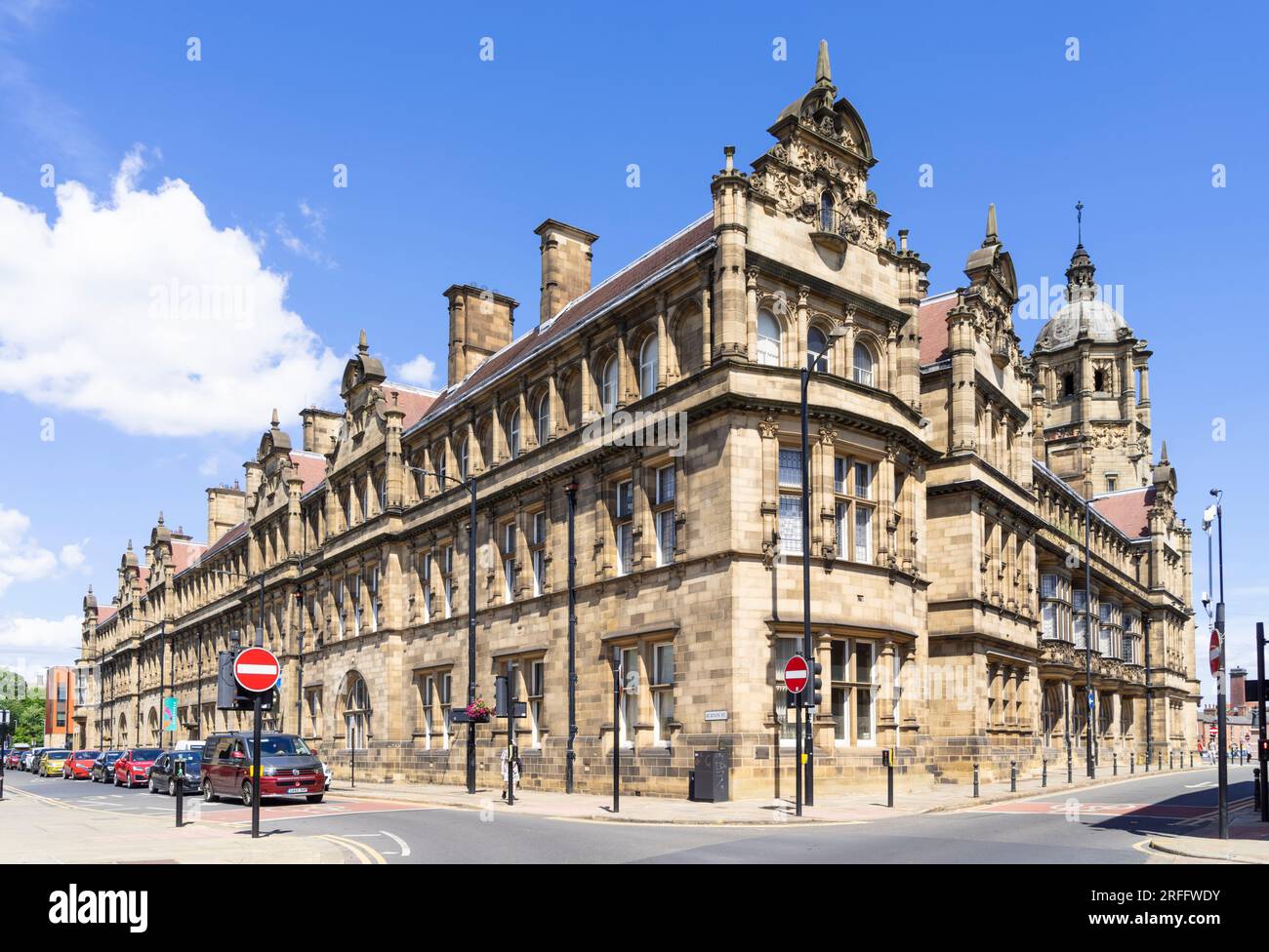 Wakefield Cliff Parade The Mid Yorkshire Chamber of Commerce Wakefield West Yorkshire England UK GB Europe Stock Photo