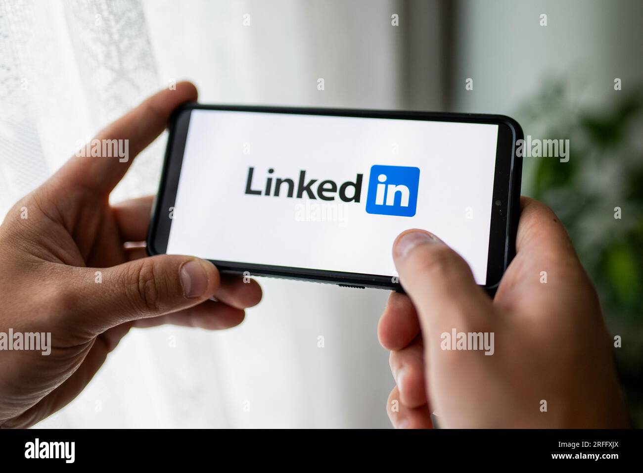 Linkedin and logo hi-res stock photography and images - Alamy