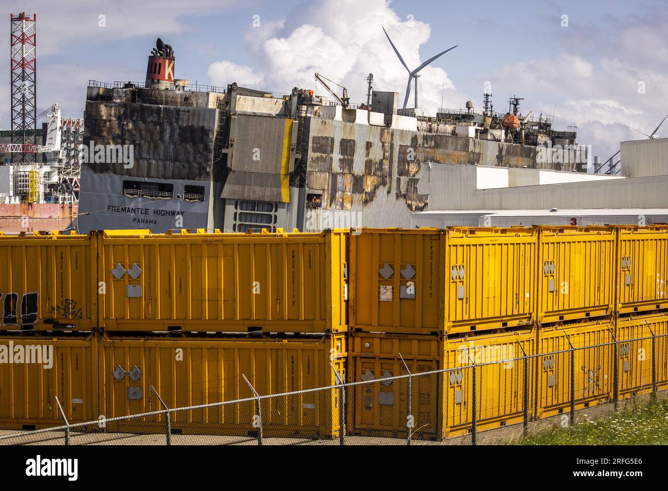 Brand new container ship hi-res stock photography and images - Alamy
